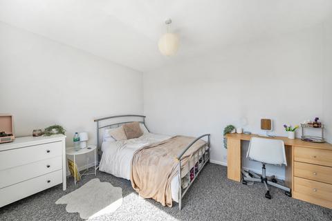 69 Fox Lane, Winchester, SO22 4EA