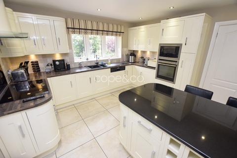 4 bedroom detached house to rent, Durose Court, Bramshall, Uttoxeter, Staffordshire, ST14 5NF