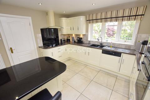 4 bedroom detached house to rent, Durose Court, Bramshall, Uttoxeter, Staffordshire, ST14 5NF