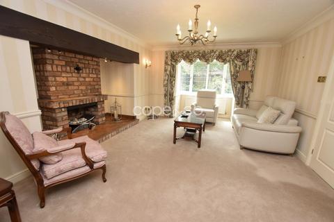 4 bedroom detached house to rent, Durose Court, Bramshall, Uttoxeter, Staffordshire, ST14 5NF