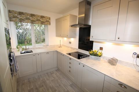 2 bedroom bungalow for sale, The Hawthorns, Lutterworth LE17