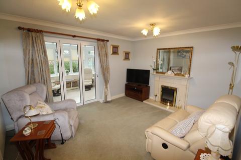 2 bedroom bungalow for sale, The Hawthorns, Lutterworth LE17