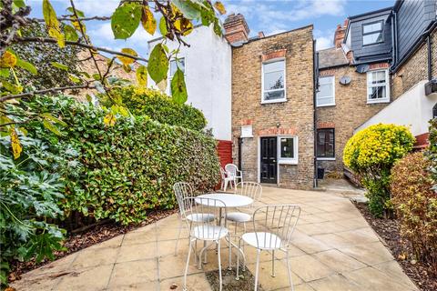 4 bedroom terraced house to rent, Valnay Street, London, SW17