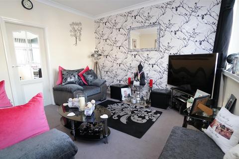 2 bedroom townhouse for sale, Mount Grove, Eccleshill, Bradford