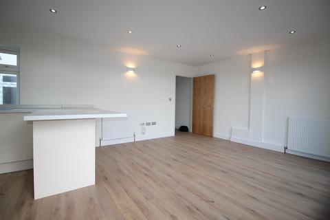 2 bedroom apartment to rent, Oak Road, Leatherhead KT22