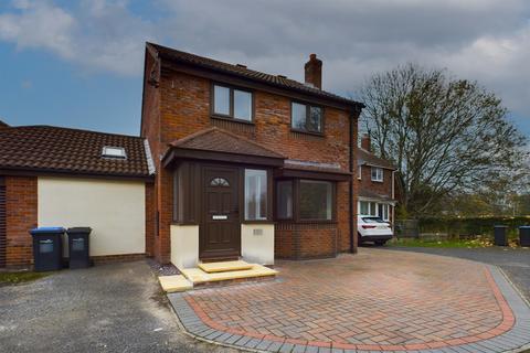 3 bedroom detached house for sale, Nuneaton Drive, Hemlington, Middlesbrough, TS8