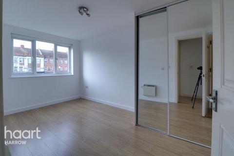 2 bedroom apartment for sale, Queensbury