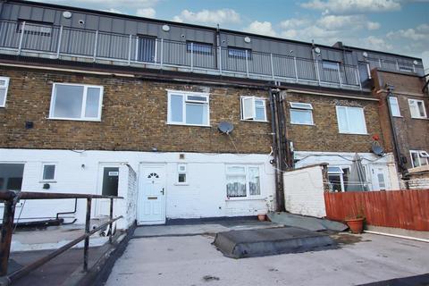 3 bedroom flat for sale, Shenley Road, Borehamwood