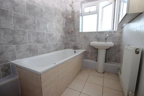 3 bedroom flat for sale, Shenley Road, Borehamwood