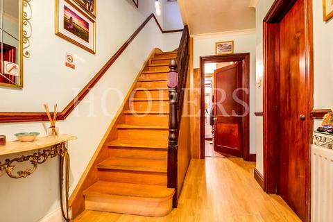 4 bedroom semi-detached house for sale, Brook Road, London, NW2