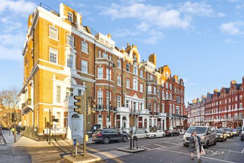 Pont Street, Knightsbridge