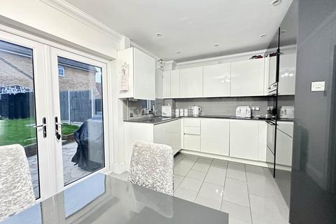 2 bedroom terraced house for sale, Palm Mews, Basildon SS15