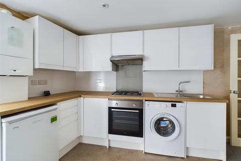 2 bedroom flat to rent, Elm Grove, Brighton