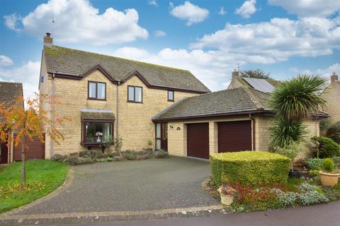 4 bedroom detached house for sale, Blicks Close, Hullavington, Chippenham