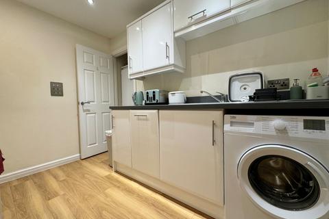 2 bedroom flat to rent, Mill Lane, Lapworth, Solihull, Warwickshire, B94