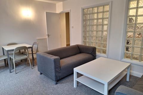 3 bedroom flat to rent, Charlotte Street, Bristol BS1