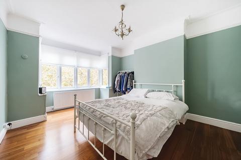 3 bedroom terraced house for sale, Woodstock Avenue, London