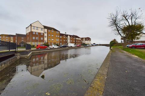 2 bedroom apartment for sale, Ha'Penny Bridge Way, Victoria Dock, HU9