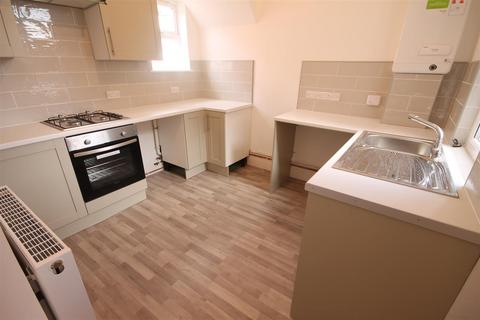 3 bedroom flat to rent, Whitefield Terrace, Heaton