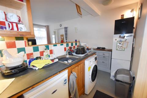 1 bedroom flat for sale, 74 Higher Fore Street, Redruth