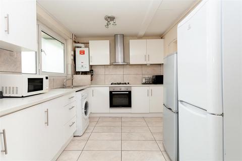 37 Pollard Street, London, E2 6LY