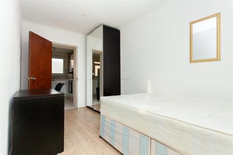 37 Pollard Street, London, E2 6LY