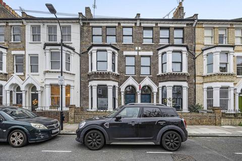 2 bedroom flat for sale, Tournay Road, Fulham