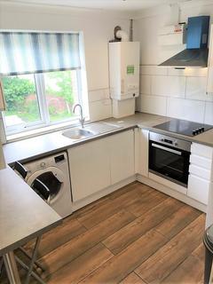 3 bedroom flat to rent, St Ledger Crescent, St Thomas, Swansea