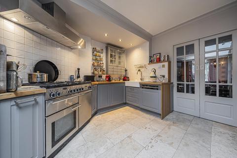 6 Windmill Row, London, SE11 5DW