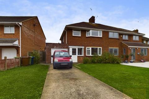 3 bedroom semi-detached house to rent, Moselle Drive, Gloucester