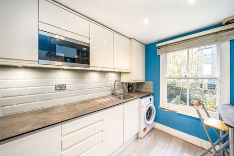 3 bedroom flat to rent, Endymion Road, London SW2