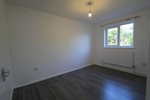 2 bedroom ground floor flat to rent, Shenley Church End, Milton Keynes MK5