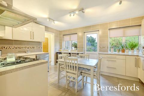 60 Boxmoor Road, Romford, RM5 2SJ