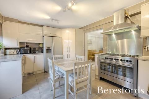 60 Boxmoor Road, Romford, RM5 2SJ