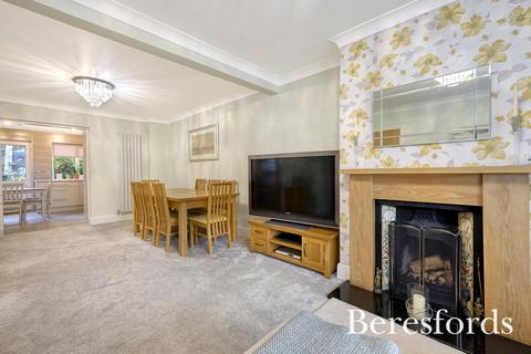 60 Boxmoor Road, Romford, RM5 2SJ