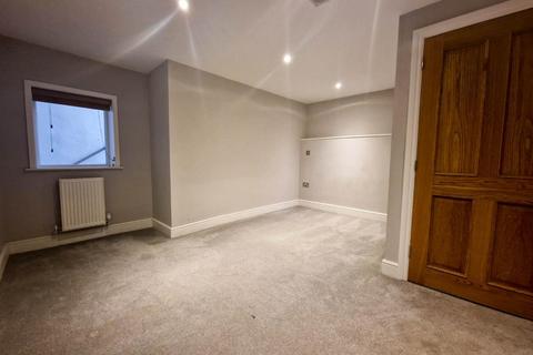 1 bedroom flat to rent, King Street, Stroud, GL5 3BS