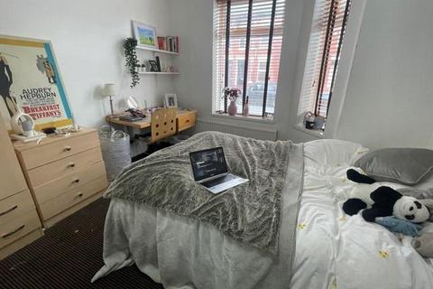 5 bedroom private hall to rent, Standish Road (2), Fallowfield, Manchester