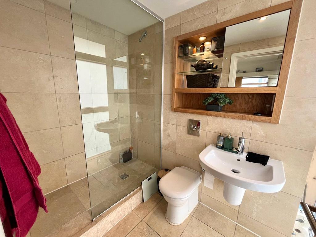 Ensuite