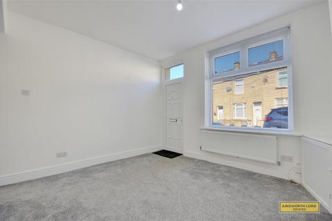 2 bedroom terraced house to rent, St Johns Road, Burnley