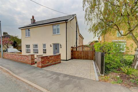 4 bedroom detached house to rent, Cannon Street, Ely CB6