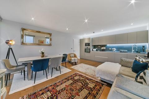 3 bedroom flat for sale, Grayston House, Kidbrooke Village, London, SE3