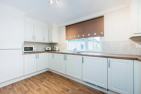 2 bedroom park home for sale, Luton, Bedfordshire, LU1