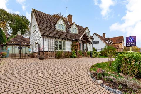 4 bedroom detached house for sale, Shelsley Drive, Langdon Hills, Basildon, Essex, SS16