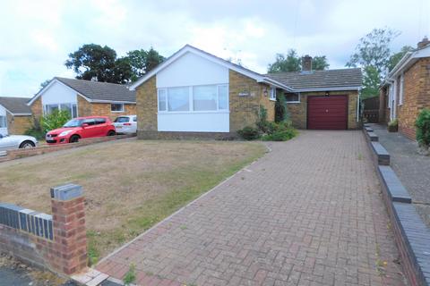 3 bedroom detached bungalow to rent, Hillview Road, Hythe SO45