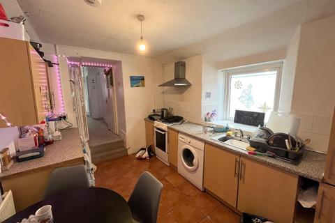 4 bedroom house to rent, Killigrew Street, Falmouth