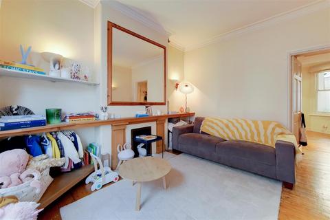 1 bedroom flat to rent, Wyfold Road, London