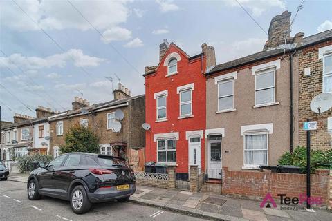 3 bedroom terraced house for sale, Farningham Road, Edmonton, London, London, N17 0PP