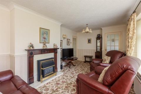 2 bedroom detached bungalow for sale, Swainsea Drive, Pickering