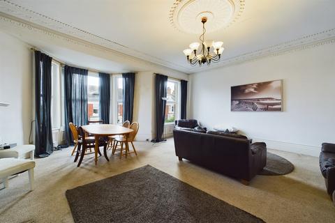 4 bedroom flat for sale, Grosvenor Place, Newcastle Upon Tyne