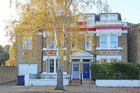 2 bedroom flat to rent, Birkbeck Grove, London W3